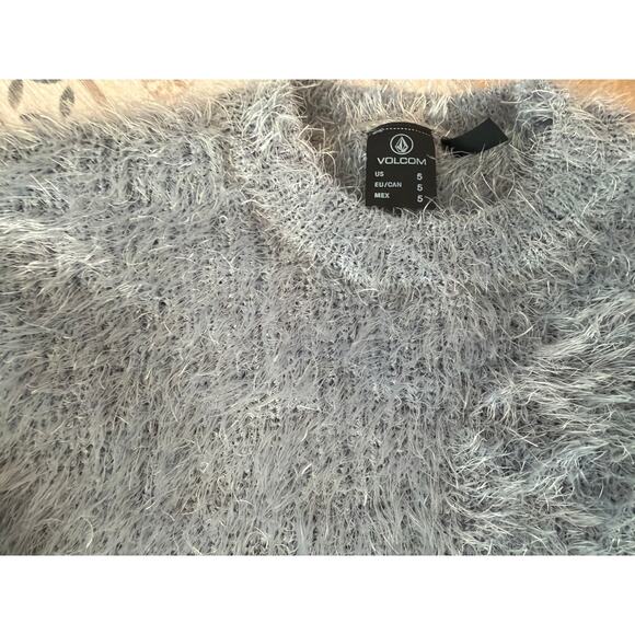 Volcom Girls Long Sleeve Knit Sweater & Flare Floral Pants Set Size 5 Dusty Blue - Picture 5 of 6